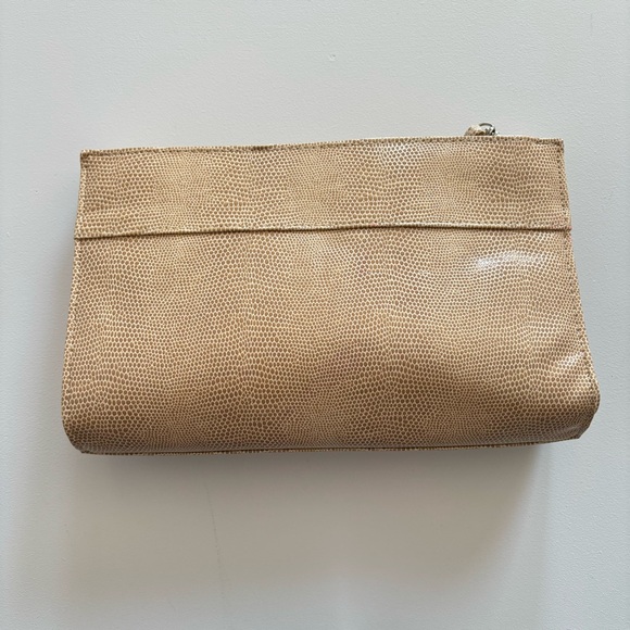 NWT Kim Rogers Cream Magnetic Closure Purse - Picture 4 of 16